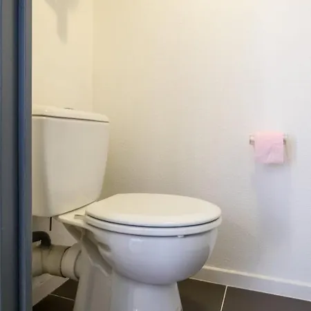 Charming Typical Flat In The Old Town !